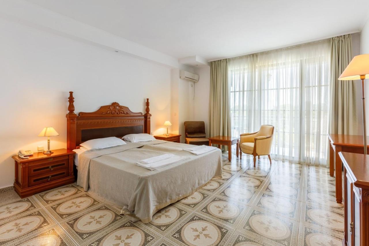 Vita Rama Holistic Hotel And Retreats - Vegan Full Board Obzor Ngoại thất bức ảnh